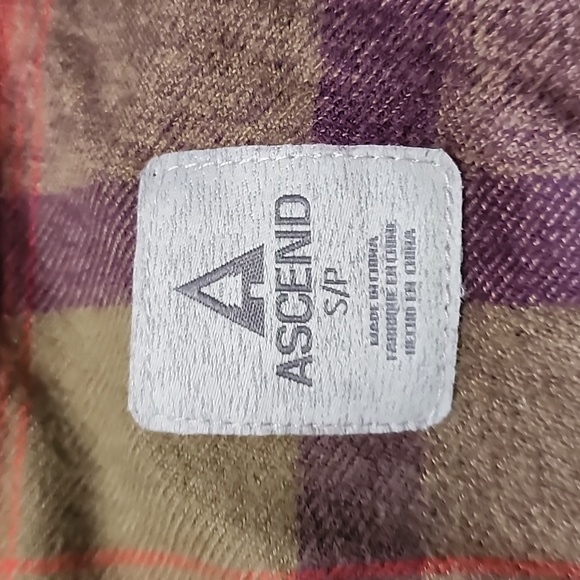 ❄️ Ascend ultra soft Flannel Shirt ❄️ - Picture 2 of 6